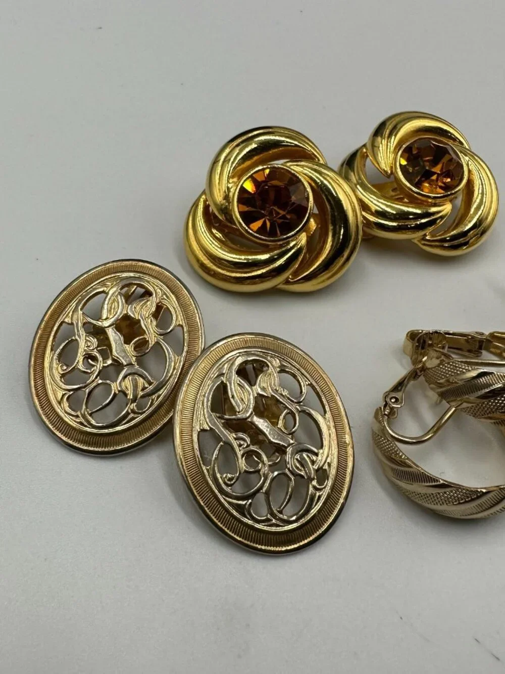 Vintage Clip On Earrings Lot Mixed Gold Tone Hoop Swirl Leaf Retro 4 Pairs